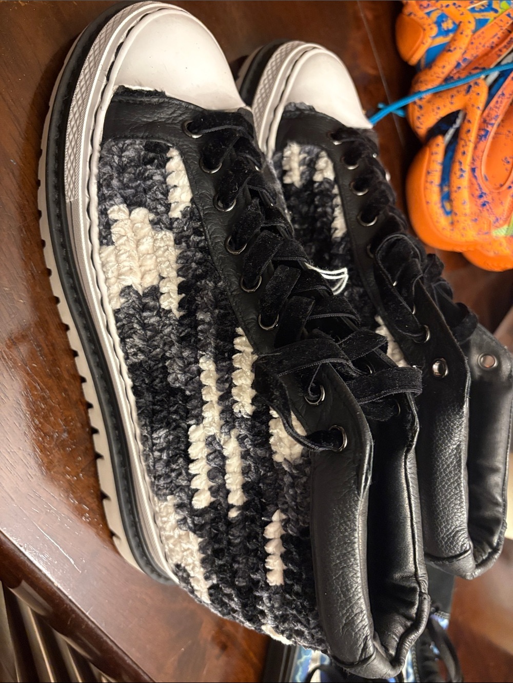 Krojay black and white knit sneakers